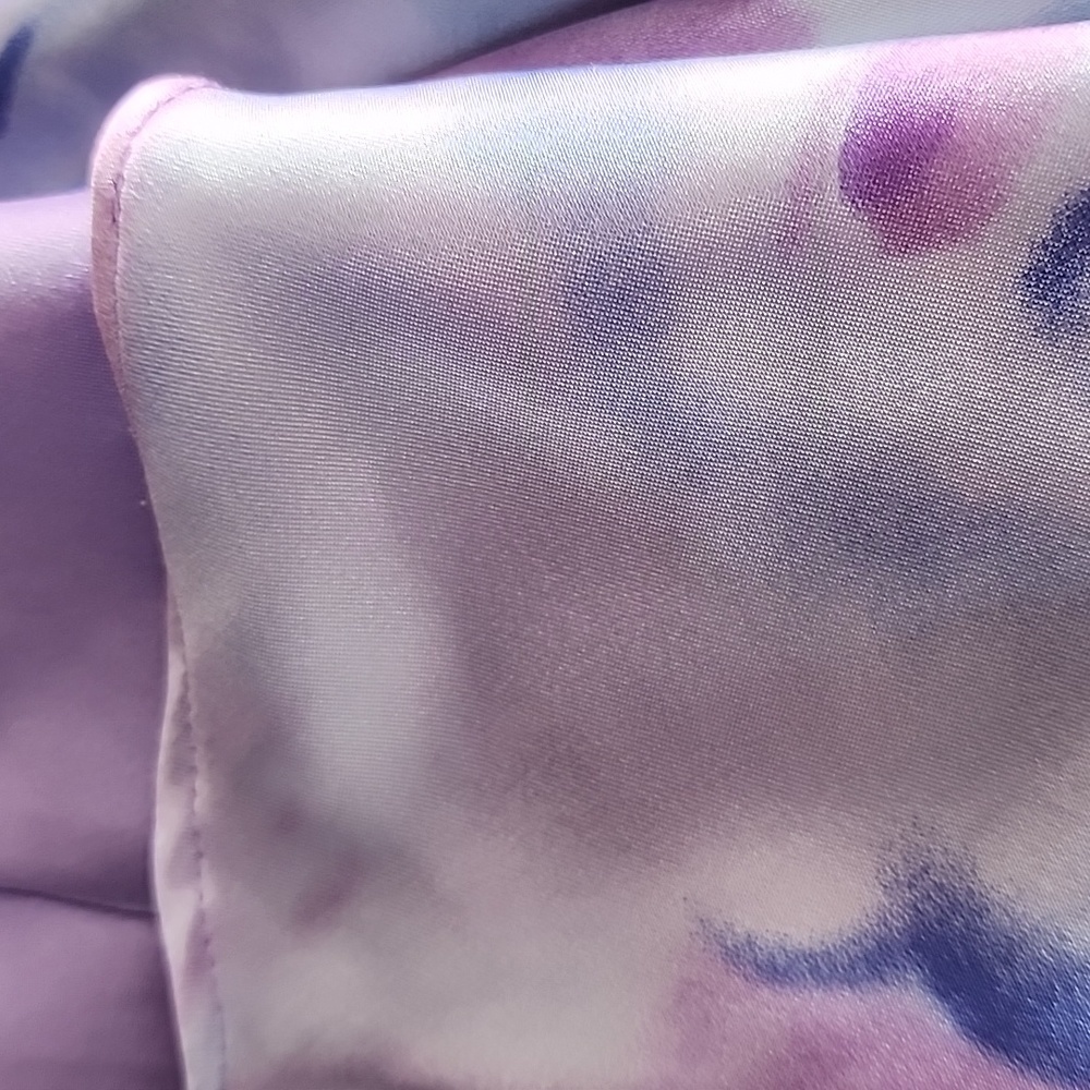 ✨️1✨️JESSICA INTIMATES Silky Top, Size M (10-12), Purple/White/Blue/Green Tones - Picture 2 of 4